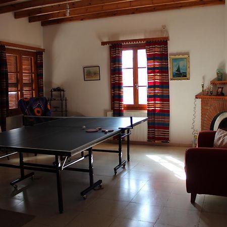 Villa In Moniatis الغرفة الصورة