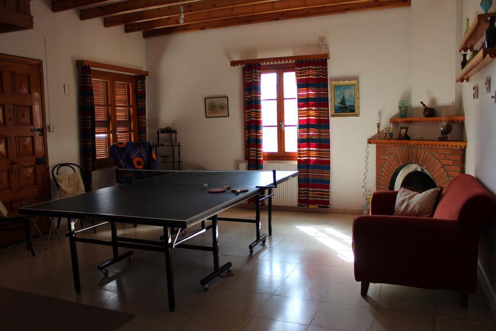 Villa In Moniatis الغرفة الصورة