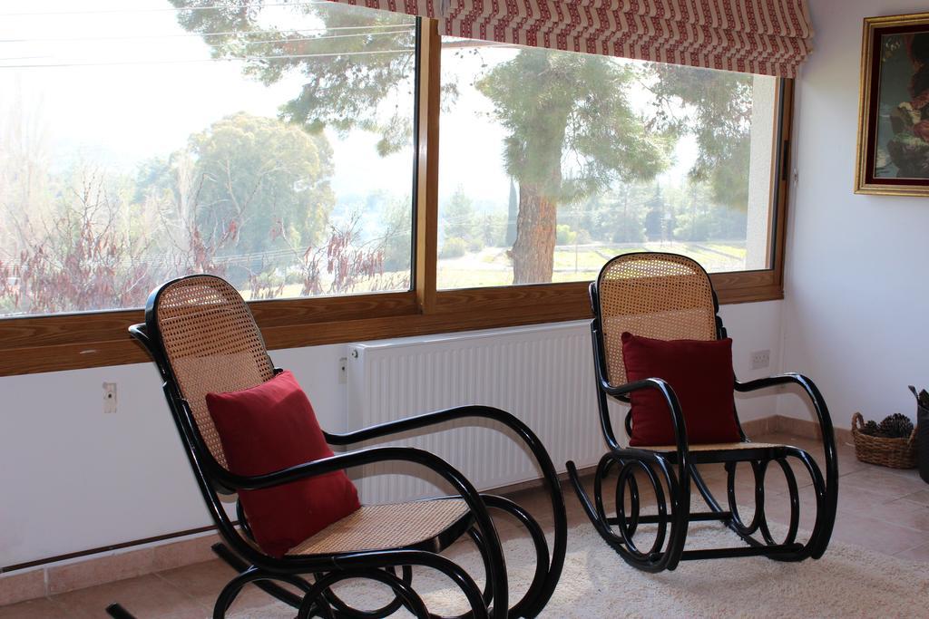 Villa In Moniatis الغرفة الصورة